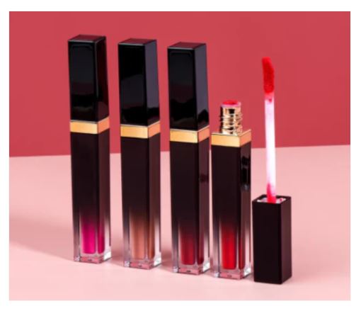 Creamy Matte Lipstick – Lip Snatcher Formula for Hydrated Matte Lips | 25 pcs MOQ